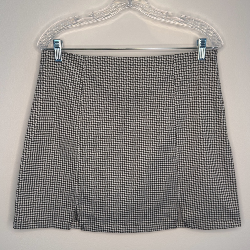 Black and White Houndstooth Skirt